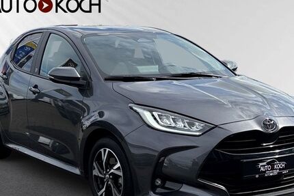 Toyota Yaris 7.753 km 23.759 € Düren 52351
