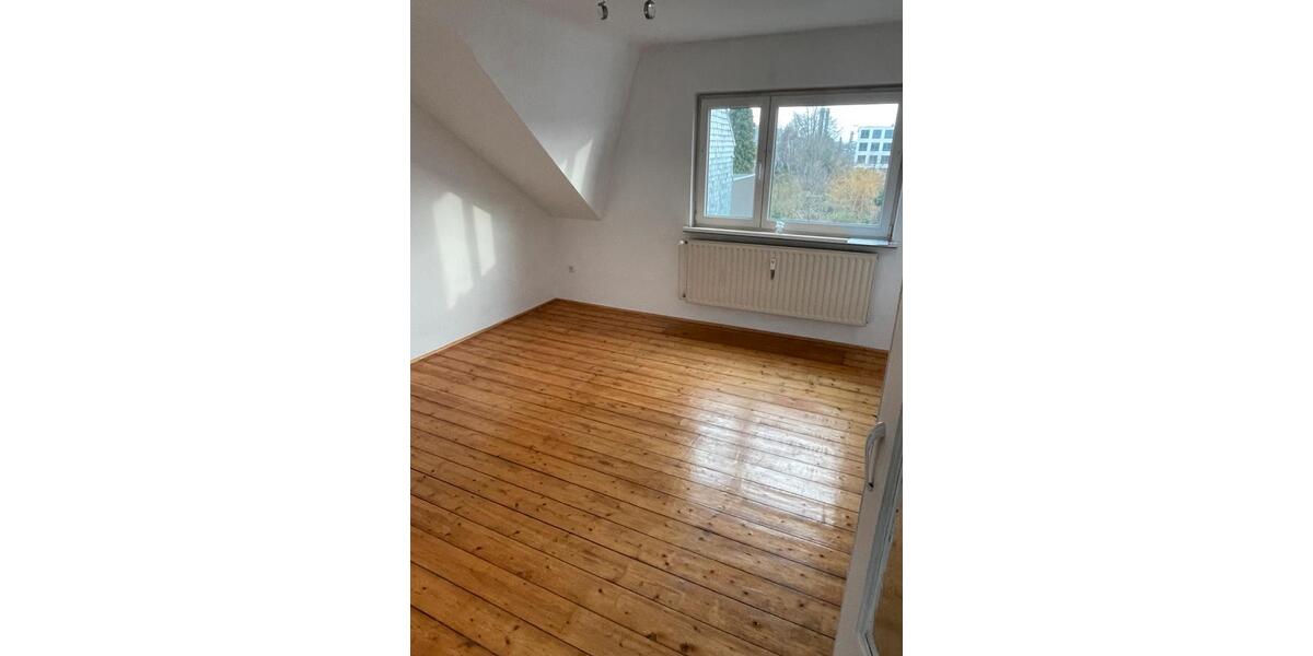 Gemütliche Dachgeschoss Wohnung 2ZKDB 50qm -Nähe Aachen 2 zimmer