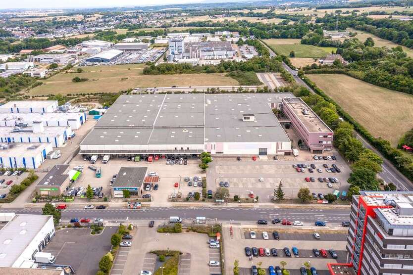 Halle in Aachen 10.879 € 1978 m²