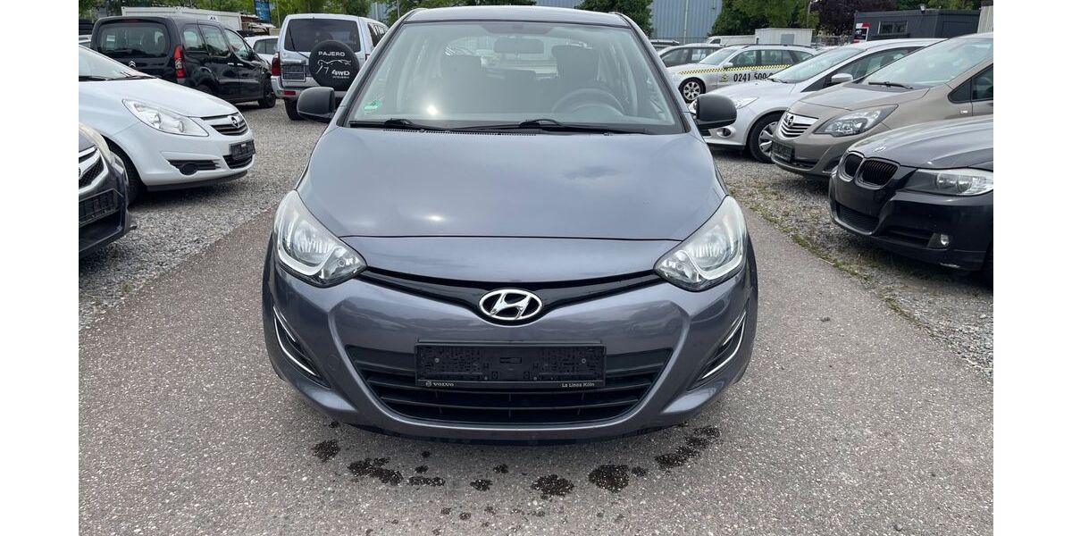 Hyundai i20 177.000 km 2.550 &euro; Aachen 52070