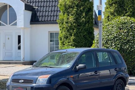 Ford Fusion 64.475 km 4.490 € Jülich 52428