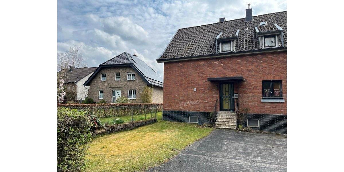 Einfamilienhaus Roetgen - 8 Zimmer, 120 m&sup2;, 950&euro; | Angebot:26215499