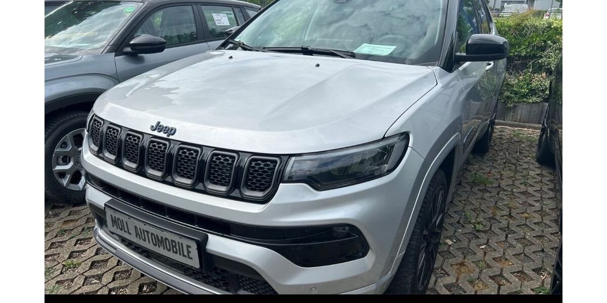 Jeep Compass 29.237 km 29.900 &euro; Aachen 52078