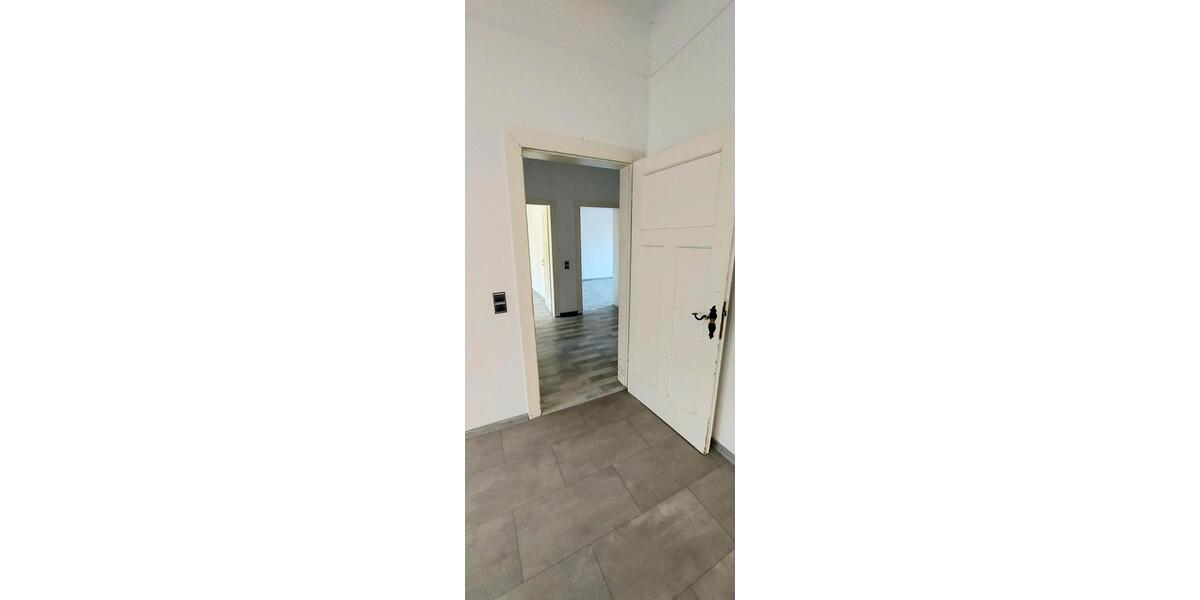 Erdgeschoßwohnung Eschweiler - 3 Zimmer, 88 m&sup2;, 660&euro; | Angebot:25585393