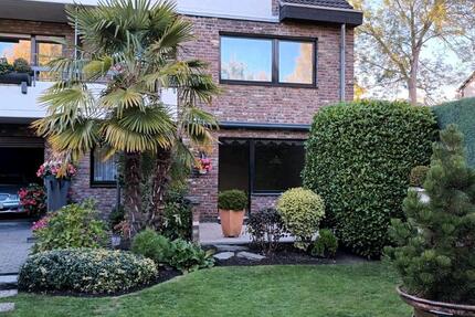 Schöne, gepflegte, helle 2-Zimmer-Wohnung 1 OG mit Balkon in zimmer