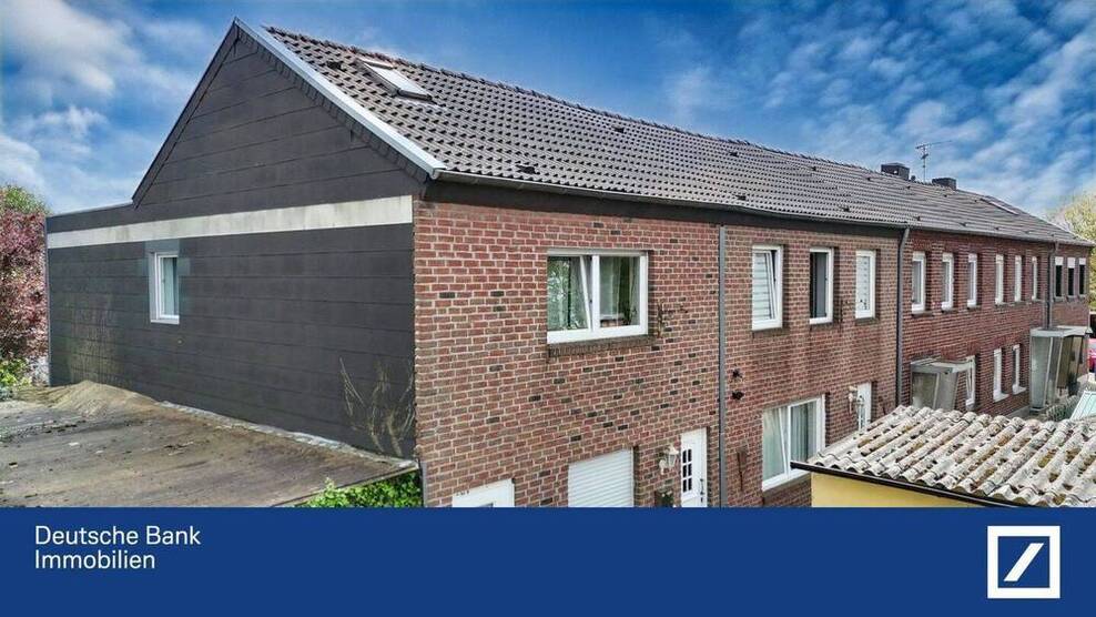 *** Eigentumswohnung mit privatem Hauseingang und überdachte Terrasse ***