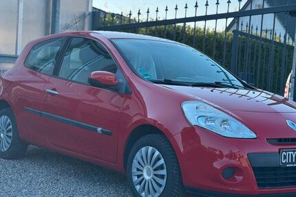 Renault Clio 108.000 km 3.399 &euro; Düren-Merken 52353
