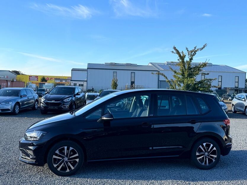 VW Golf Sportsvan 28.306 km 18.900 € Düren 52351