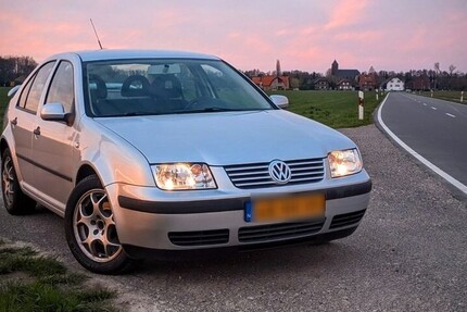 VW Bora 186.000 km 2.995 € Selfkant 52538