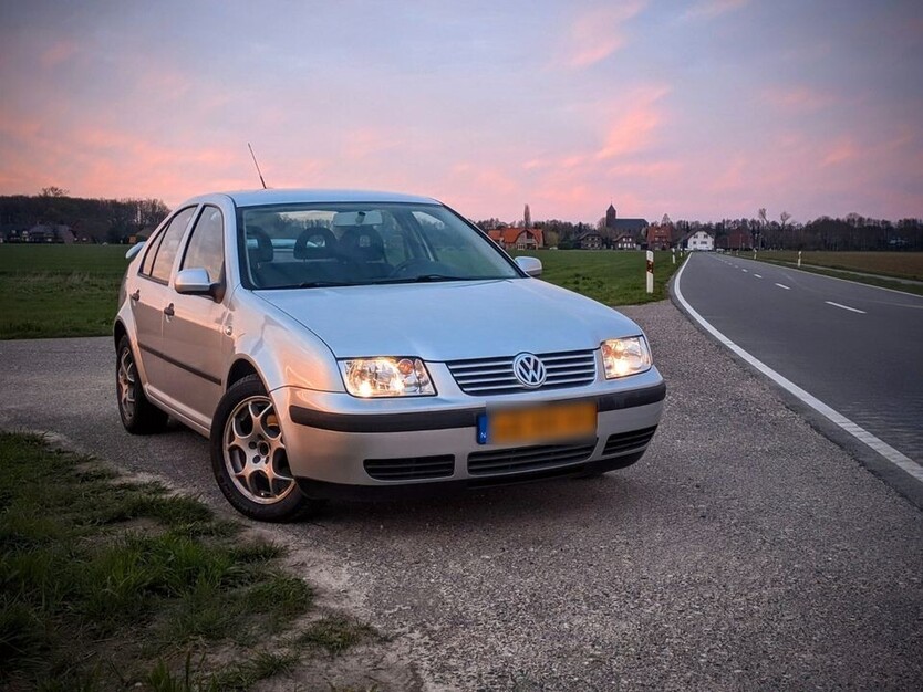 VW Bora 186.000 km 2.995 € Selfkant 52538
