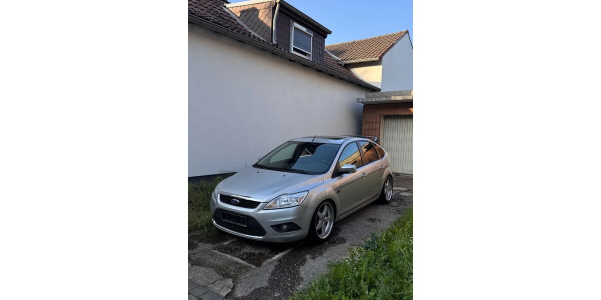 Ford Focus 156.000 km 2.300 &euro; Düren 52351