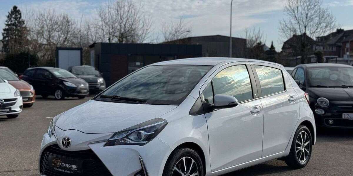 Toyota Yaris 62.621 km 13.500 &euro; Düren 52349