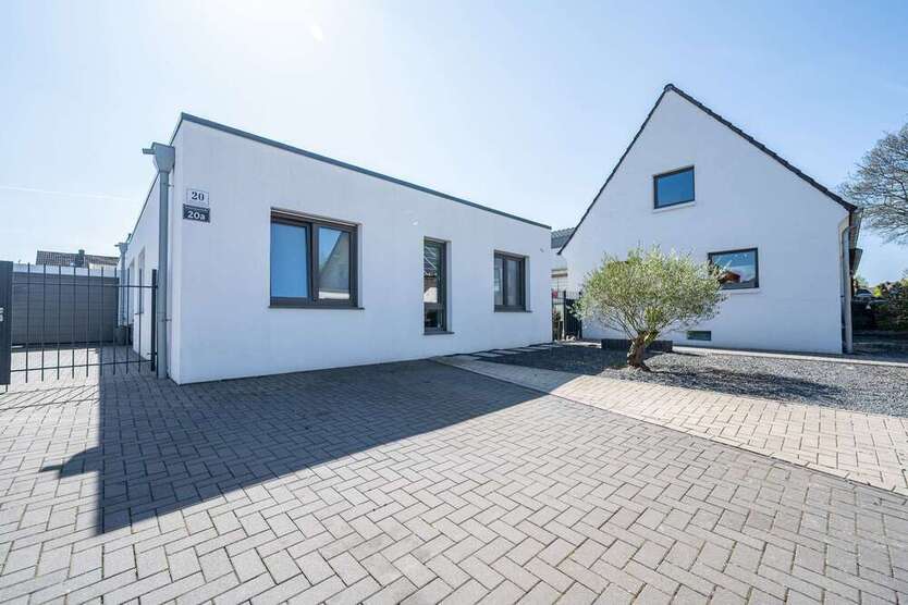 Haus zum Kaufen in Herzogenrath Merkstein 628.000 € 220 m²