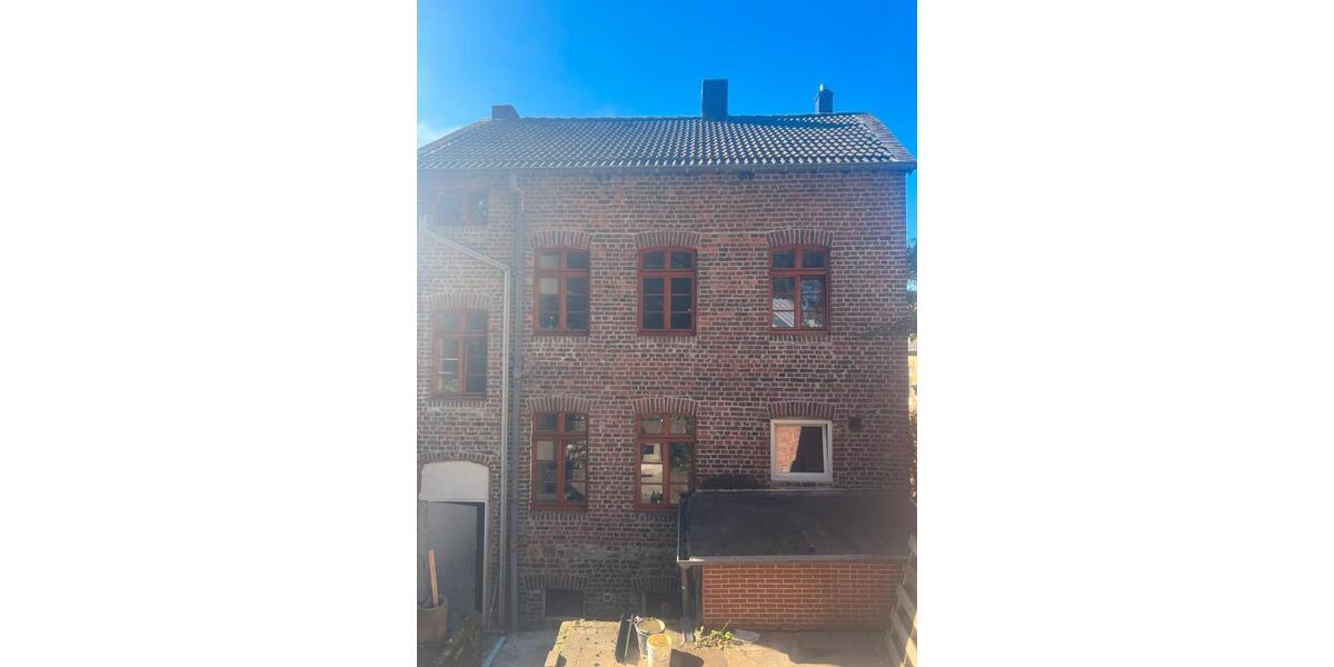 3-Familienhaus mit Garten – komplett renoviert & möbliert (2022) 7 zimmer