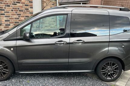 Ford Tourneo Courier 61.000 km 11.100 € Baesweiler 52499