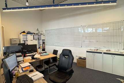 Halle in Aachen 1.250 € 221.61 m² zimmer