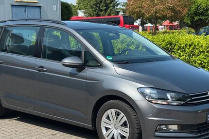 VW Touran 136.311 km 16.500 &euro; Alsdorf 52477