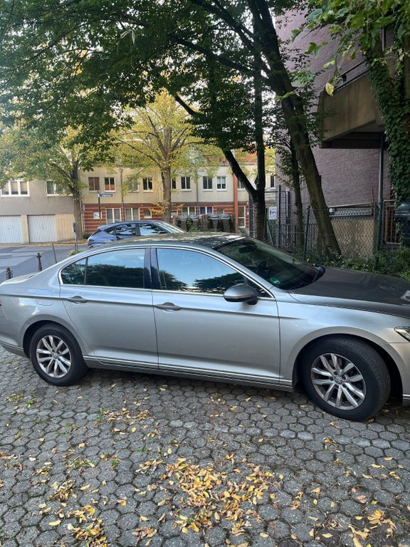 VW Passat 280.000 km 9.500 € Aachen 52072