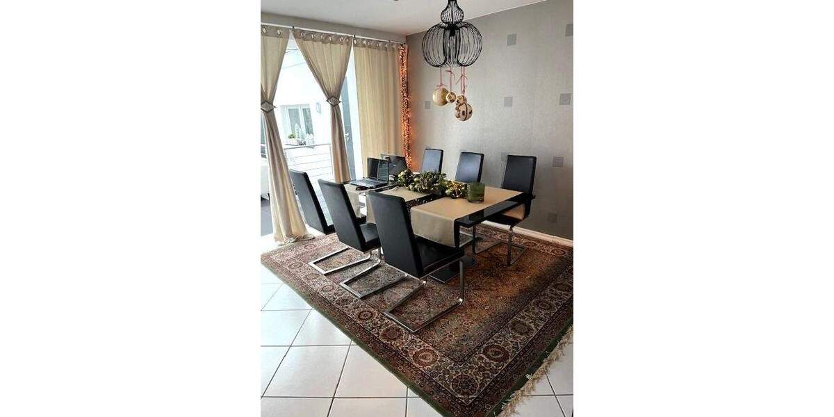 200 m² Eigentümerwohnung + 3 Mieteinheiten, Garage, Wintergarten uvm. 9 zimmer