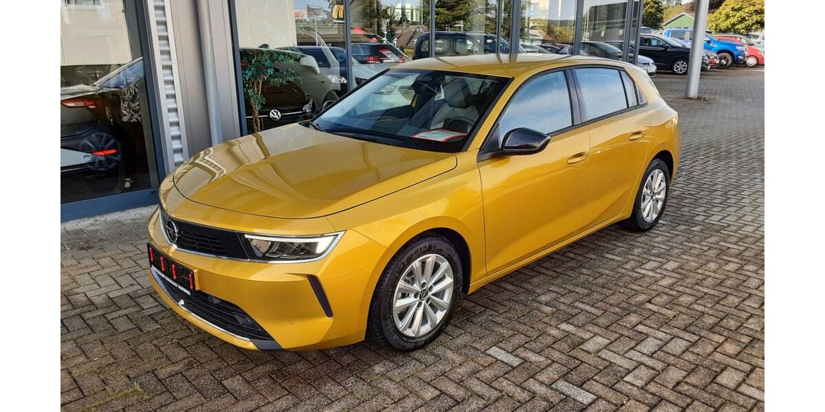 Opel Astra 11.990 km 18.490 € Monschau (bei Aachen) 52156