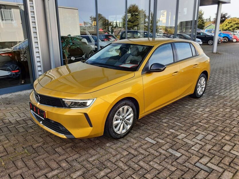 Opel Astra 9.900 km 18.990 € Monschau (bei Aachen) 52156