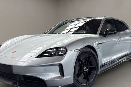 Porsche Taycan 8.000 km 136.900 &euro; Aachen 52068