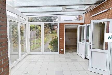 FAMILIENTRAUM: Sanierte Doppelhaushälfte mit 7 Zimmern, Wintergarten, großem Grundstück uvm. 7 zimmer