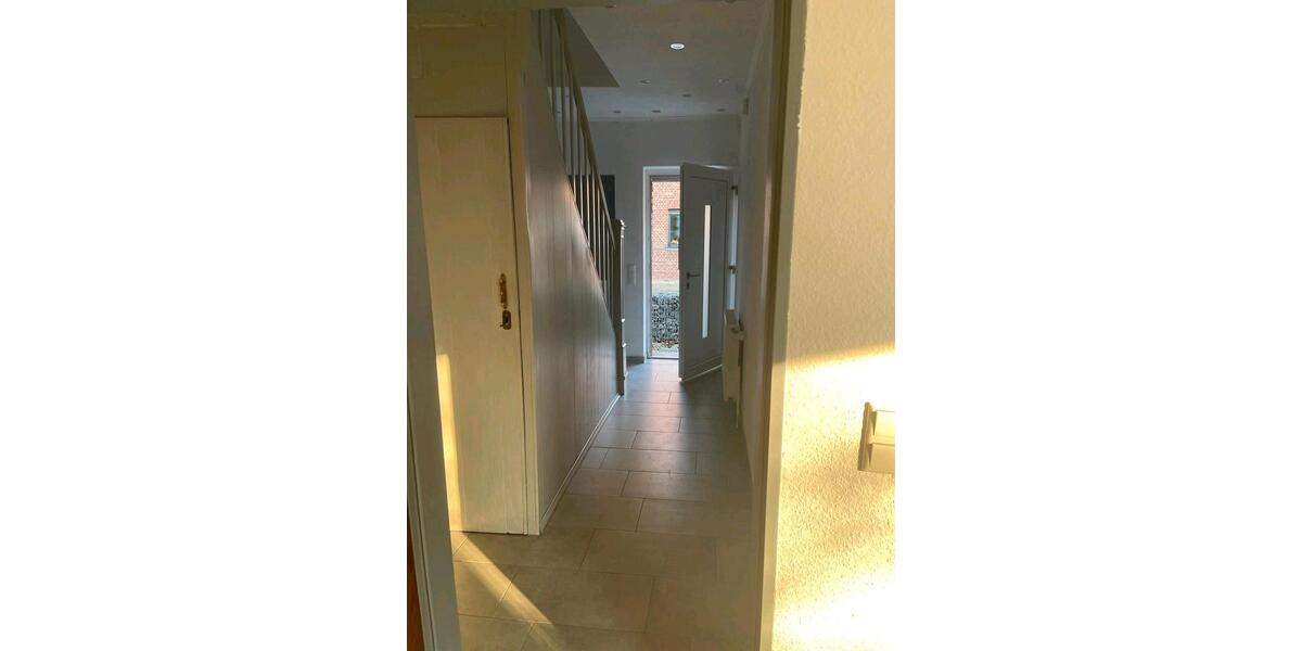 Doppelhaushälfte Geilenkirchen - 3 Zimmer, 96 m&sup2;, 1.350&euro; | Angebot:25940536