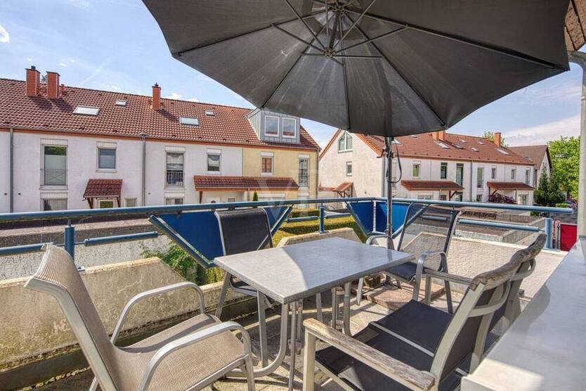 Helle 4-Zimmer-Wohnung mit Balkon in ruhiger Lage