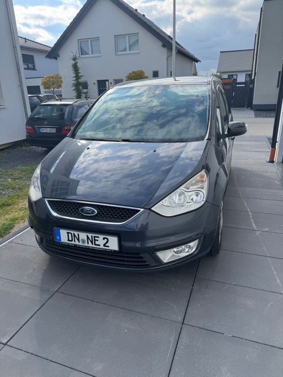 Ford Galaxy 128.000 km 6.999 € Düren 52353