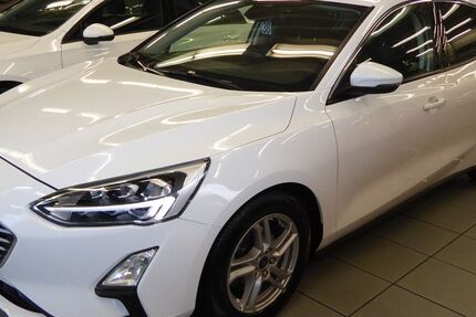 Ford Focus 75.613 km 14.990 € Herzogenrath 52134