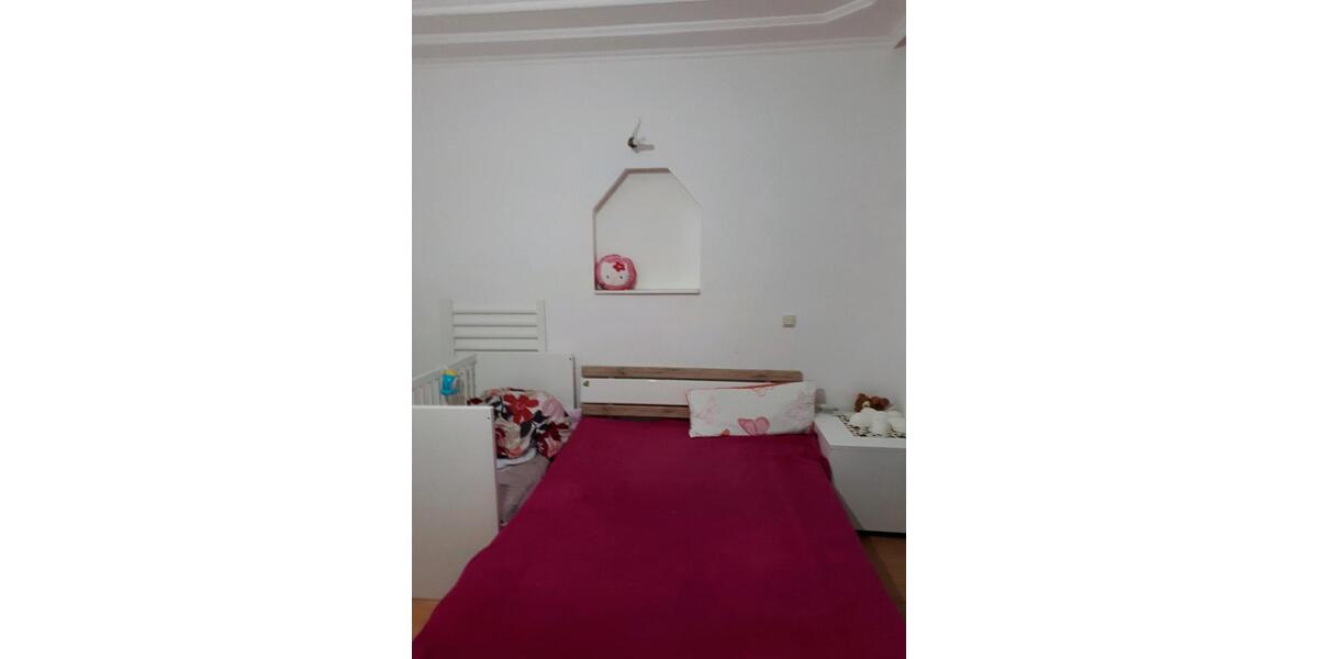 Reihenhaus Alsdorf - 7 Zimmer, 136 m&sup2;, 160.000&euro; | Angebot:26994680
