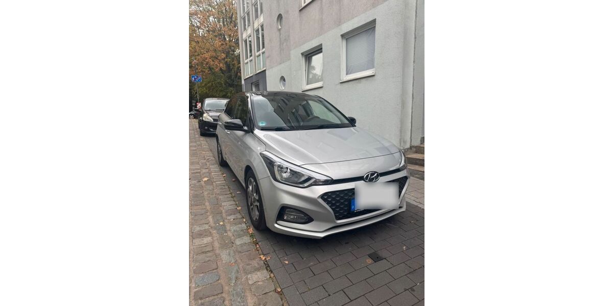 Hyundai i20 96.000 km 8.690 &euro; Aachen 52072