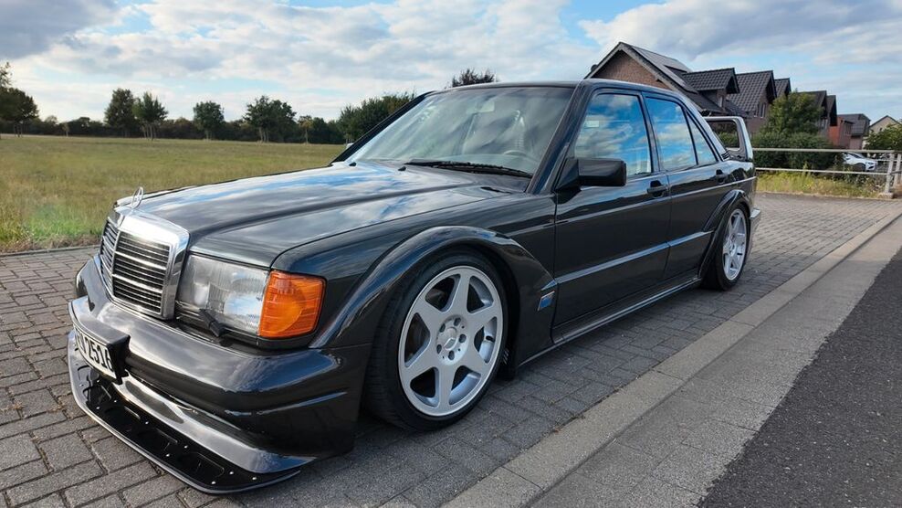 Mercedes-Benz 190 99.999 km 69.900 € Heinsberg 52525