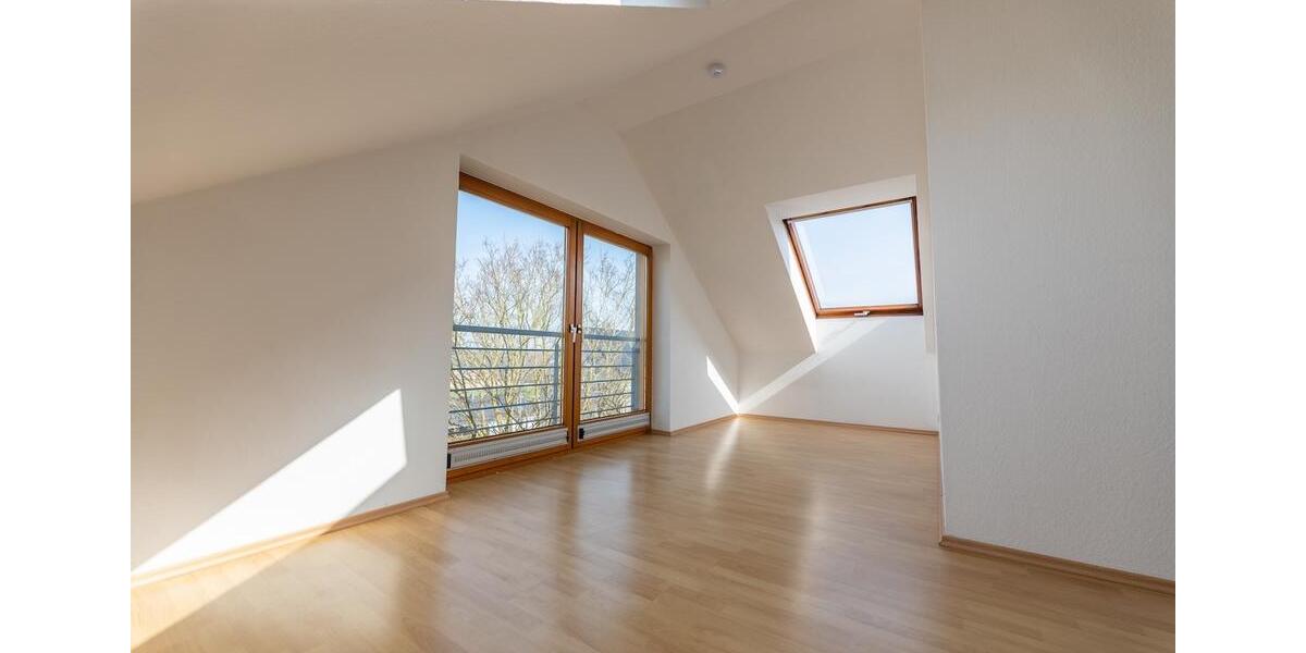 Dachgeschoßwohnung Aachen Eilendorf - 5 Zimmer, 119 m&sup2;, 380.000&euro; | Angebot:27202306
