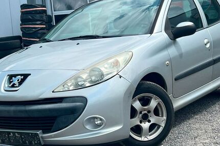Peugeot 206 167.886 km 1.490 &euro; Simmerath 52152