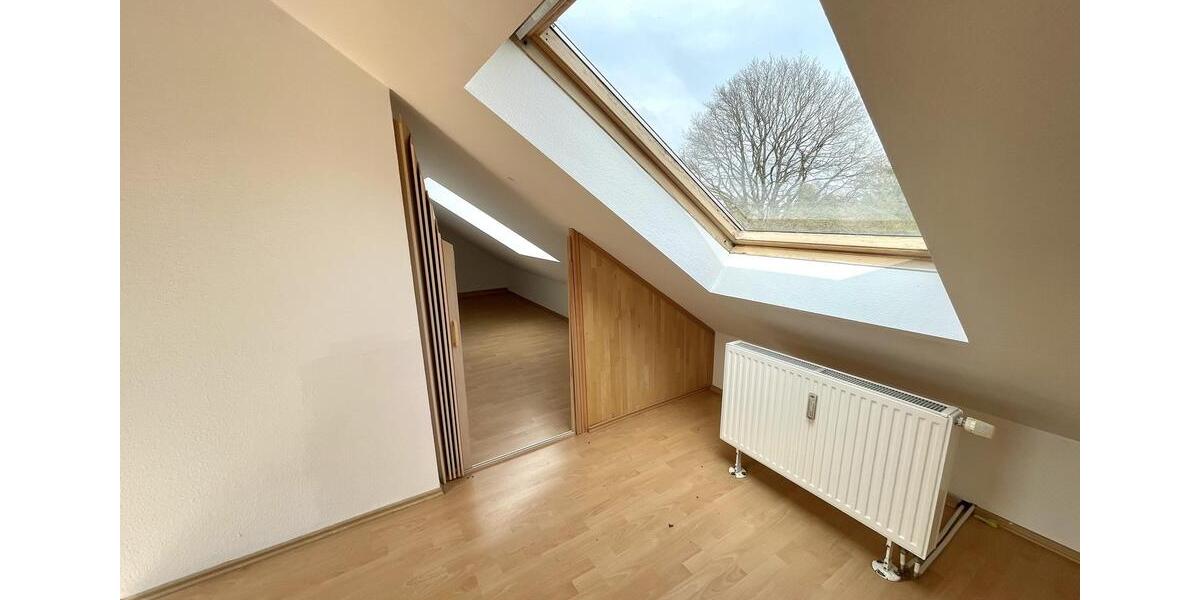 Exklusive Penthousewohnung mit Balkon und Blick ins Grüne - 97m2 3 zimmer