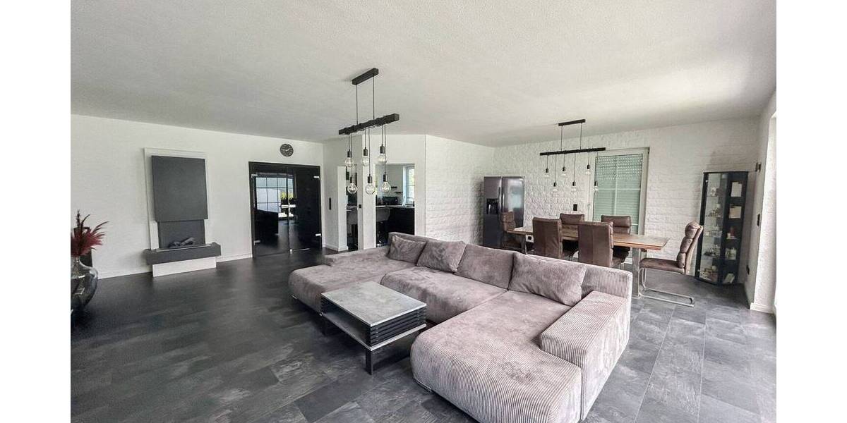 Mehrfamilienhaus, Wohnhaus Übach-Palenberg Übach - 6 Zimmer, 238 m&sup2;, 695.000&euro; | Angebot:26501719