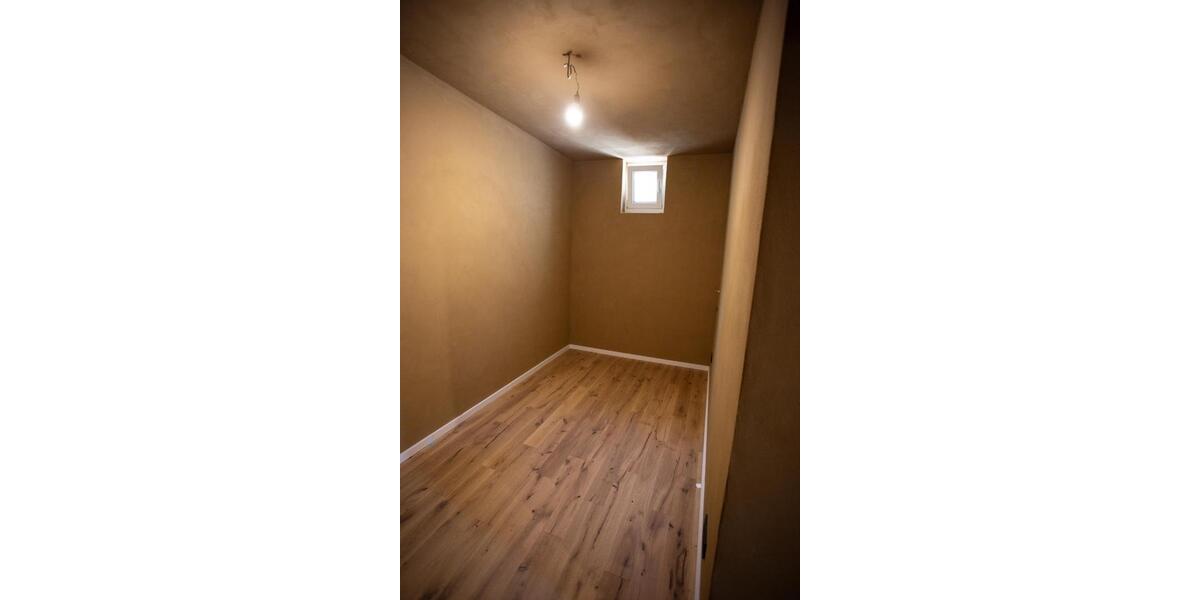 Traumhaus in Vicht, Erstbezug, 5 Zimmer Büro Apartment 5 zimmer