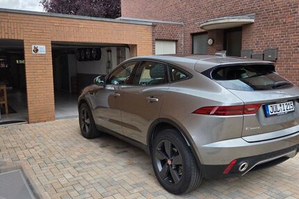 Jaguar E-Pace 50.000 km 23.800 &euro; Jülich-Lich-Steinstrass 52428