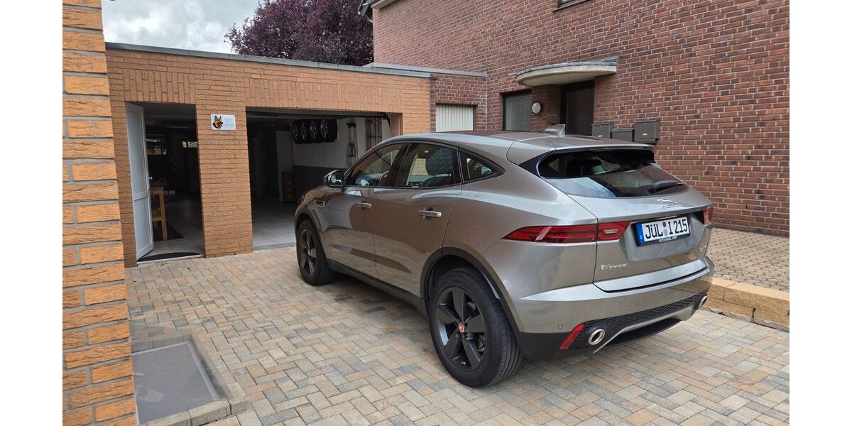 Jaguar E-Pace 50.000 km 23.800 &euro; Jülich-Lich-Steinstrass 52428