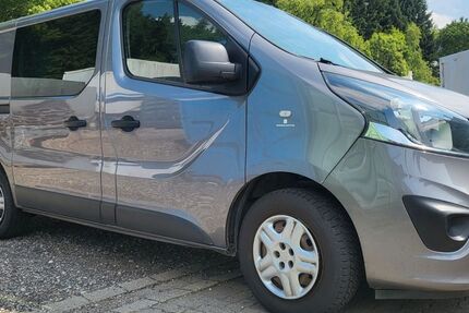 Opel Vivaro 169.800 km 9.985 € Stockheim 52372
