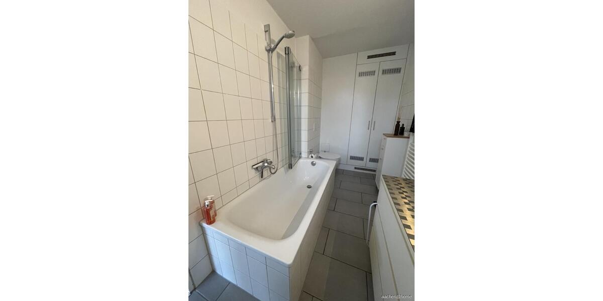 Dachgeschoßwohnung Aachen Aachen-Mitte - 2.5 Zimmer, 73 m&sup2;, 800&euro; | Angebot:25790791