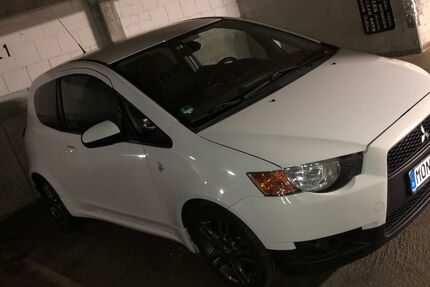 Mitsubishi Colt 180.000 km 2.000 € Aachen 52074
