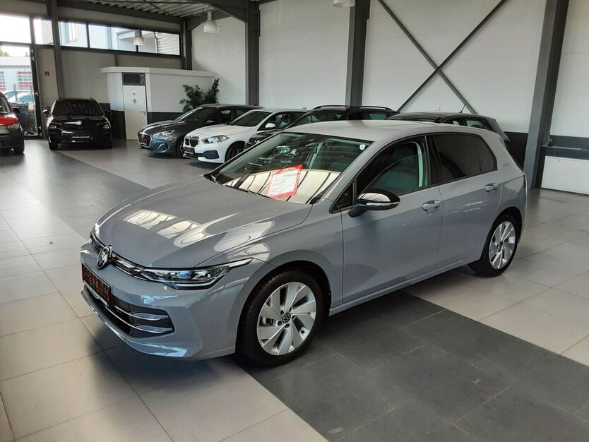 VW Golf 13.300 km 25.990 € Monschau (bei Aachen) 52156