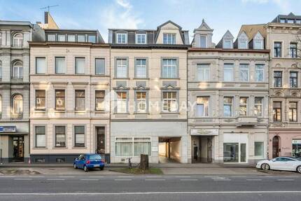 Charmante Dachgeschoßwohnung mit drei Zimmern in begehrter Lage in Aachen
