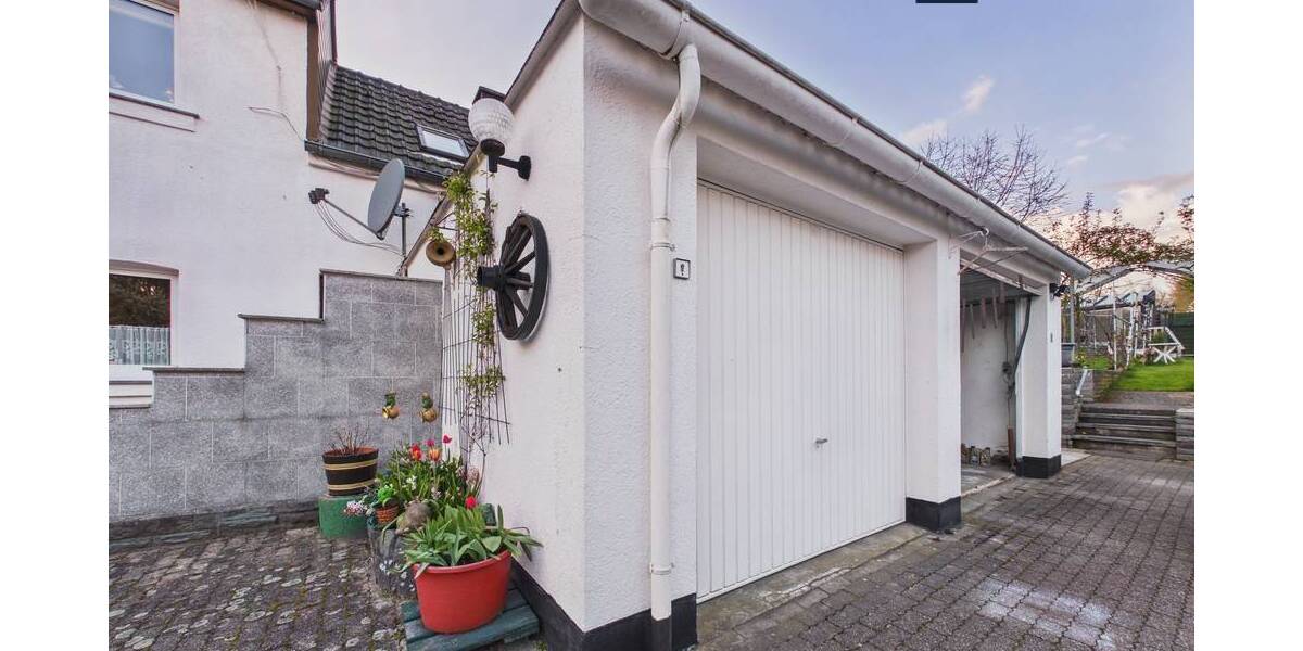 Mehrfamilienhaus, Wohnhaus Herzogenrath - 6 Zimmer, 219 m&sup2;, 299.000&euro; | Angebot:26217861