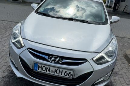 Hyundai i40 230.000 km 5.200 &euro; Monschau 52156