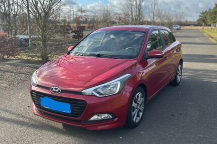 Hyundai i20 65.000 km 10.999 &euro; Jülich 52428