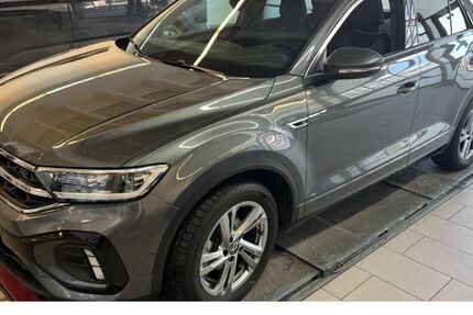 VW T-Roc 41.289 km 22.670 &euro; Aachen 52078